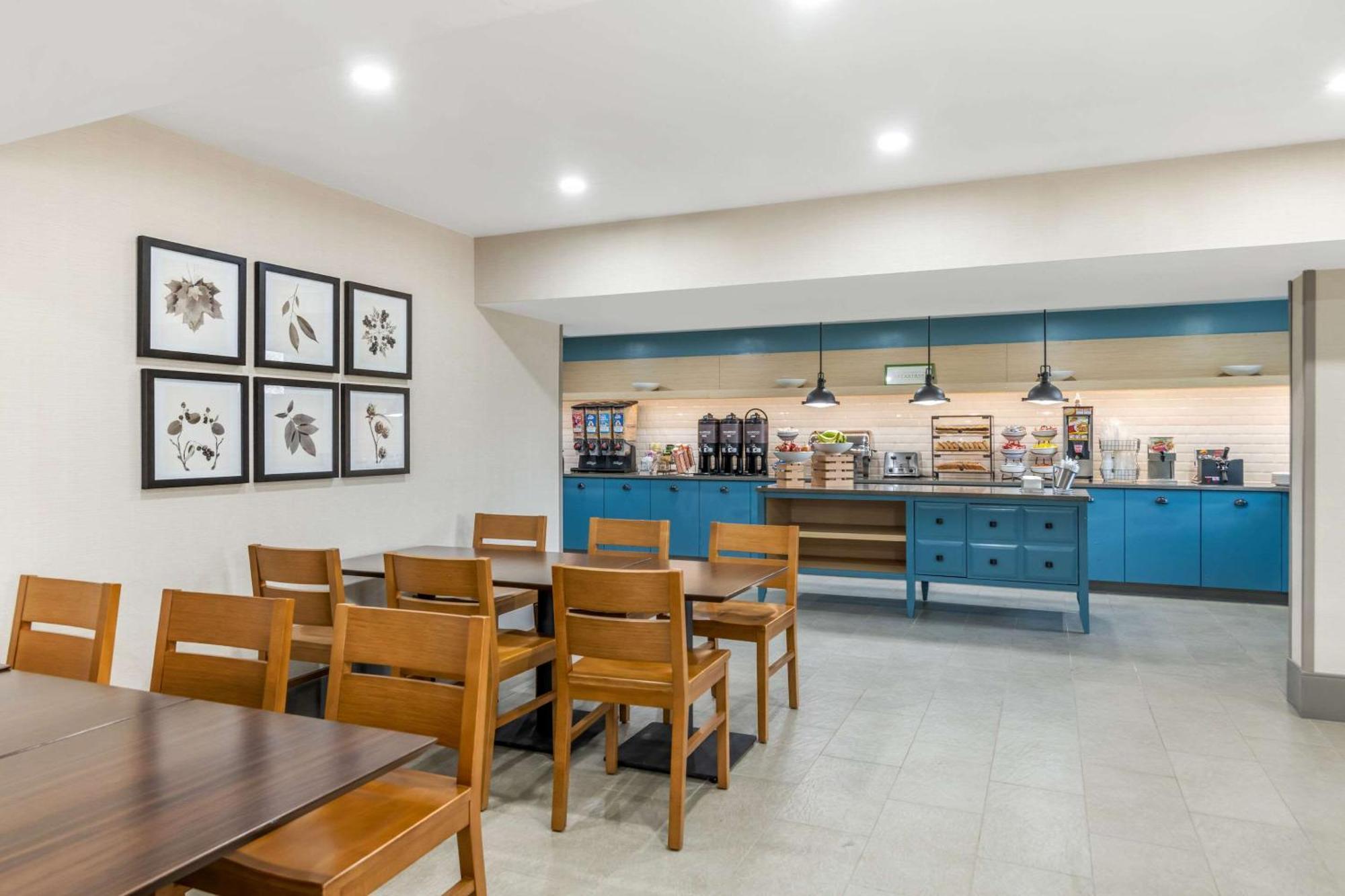 Country Inn & Suites By Radisson, Atlanta Airport South, Ga College Park Bagian luar foto