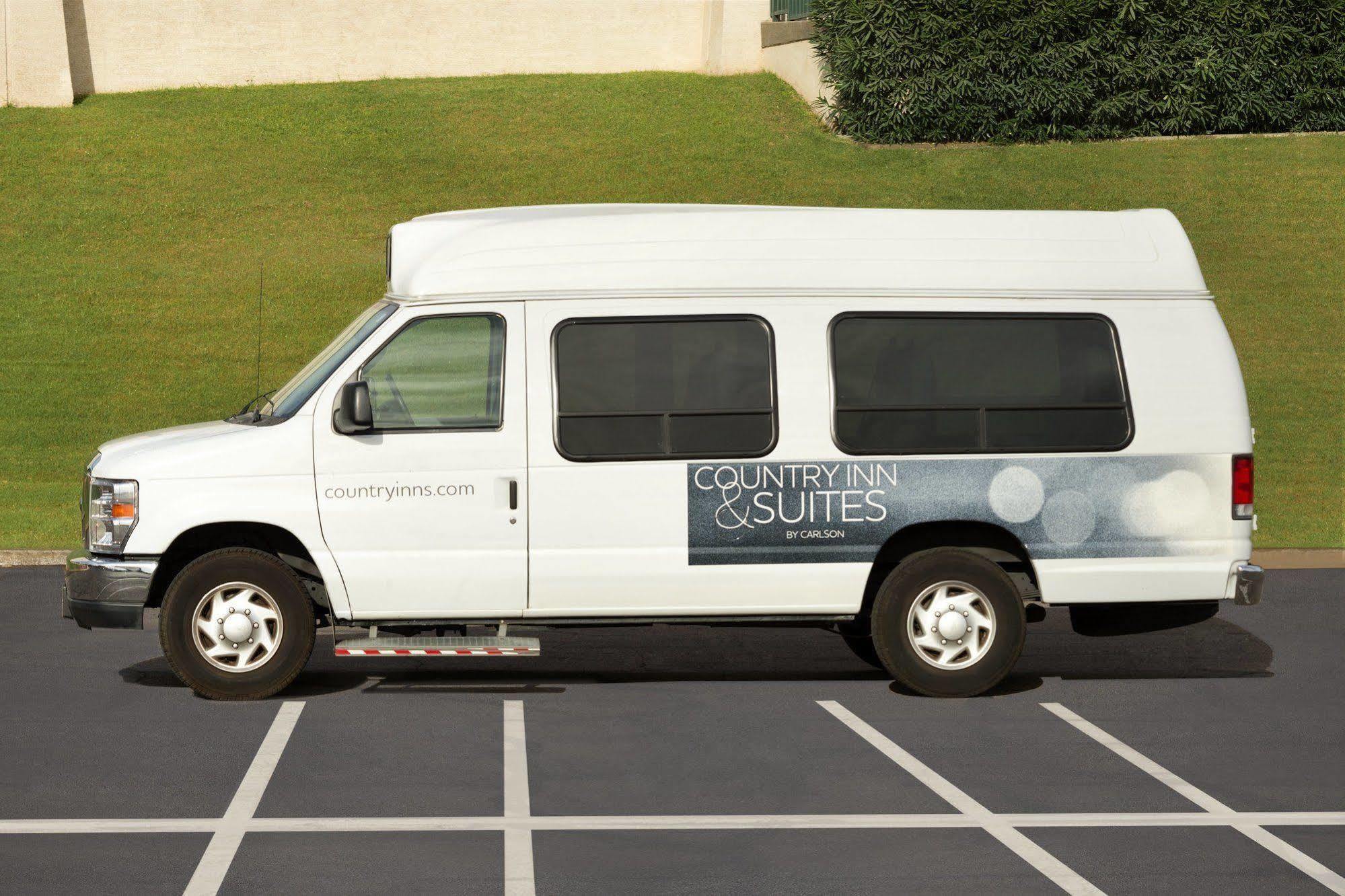 Country Inn & Suites By Radisson, Atlanta Airport South, Ga College Park Bagian luar foto